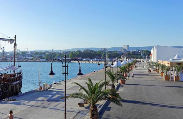 Odessos Appartamento Varna Esterno foto